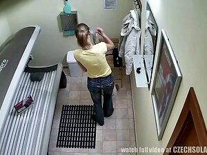 Un joven se folla a  ...
